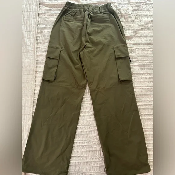 Fabletics Green Cargo Pants Utility Style - Picture 5 of 9